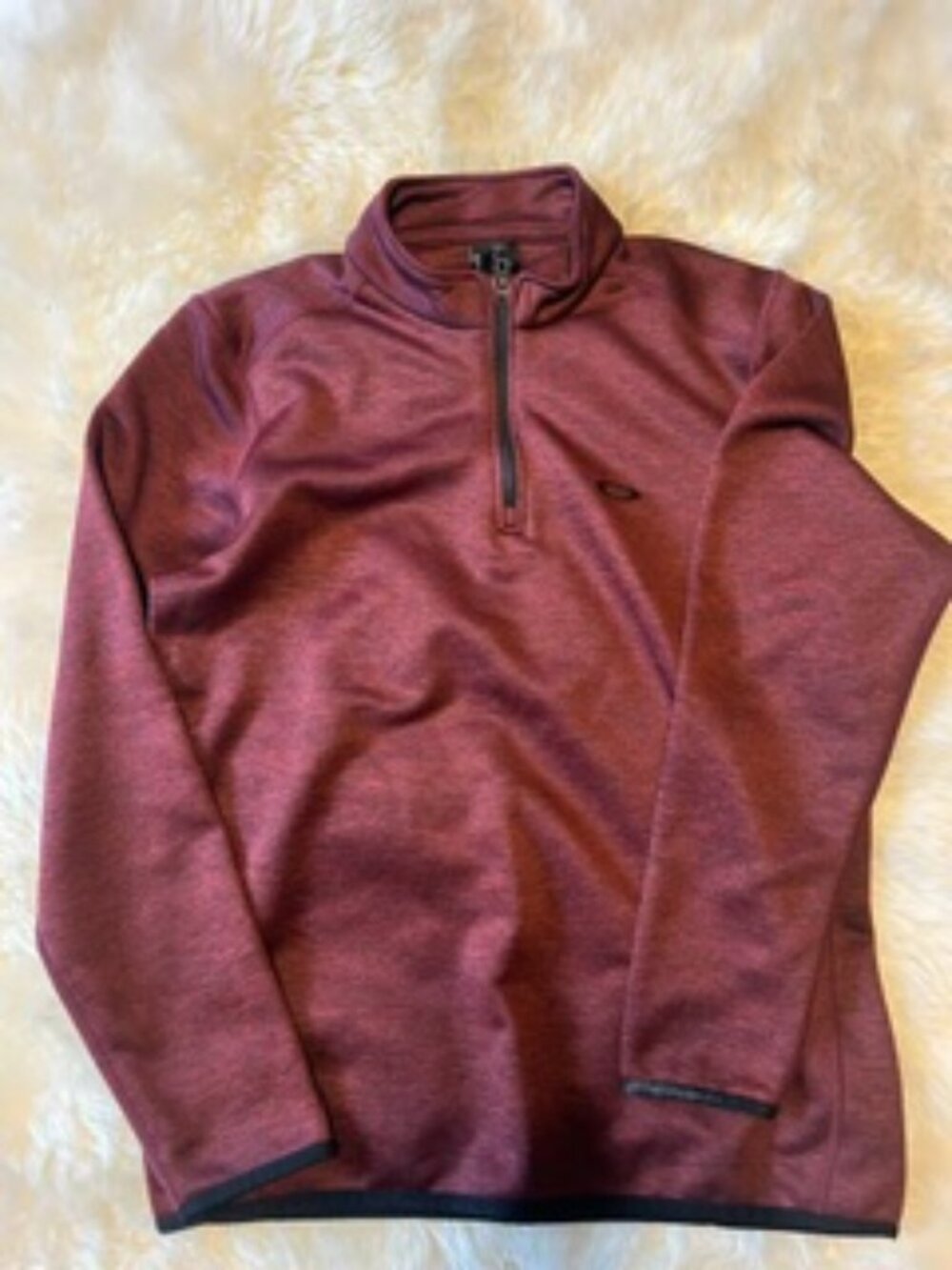 Oakley Quarter Zip, maroon, size small regular fit